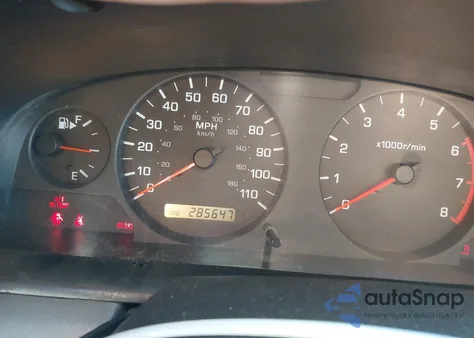 2001 Nissan Xterra Xe z USA, uszkodzony, nr VIN 5N1ED28Y31C544830